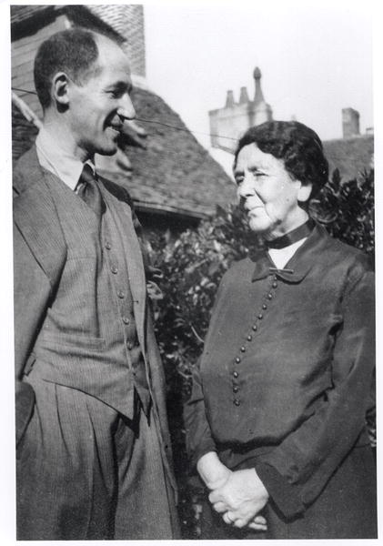 Marcel Jouhandeau (1888-1979) with his mother, c.1931 (b/w photo)  von French Photographer