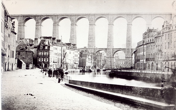 The Viaduct at Morlaix, c.1880 (b/w photo)  von French Photographer