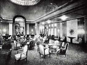 The Large Saloon in the Ocean Liner ''Paris'', July 1921 (b/w photo) 