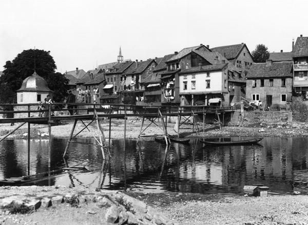 The River Nahe, Bad Kreuznach, c.1910 (b/w photo)  von Jousset