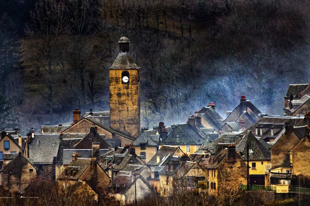 Mountain village in France von Alain Mazalrey