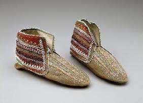 Pair of moccasins, Iroquois 1830