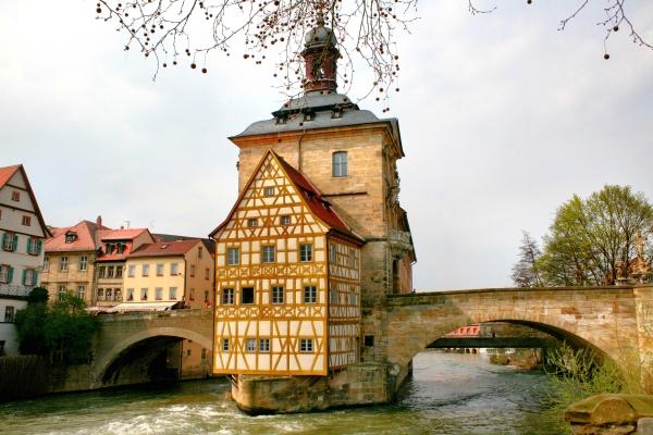 Brücke zum alten Rathaus von Andreas Und Alexander Zeilinger