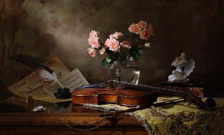 Stillleben mit Geige und Rosen