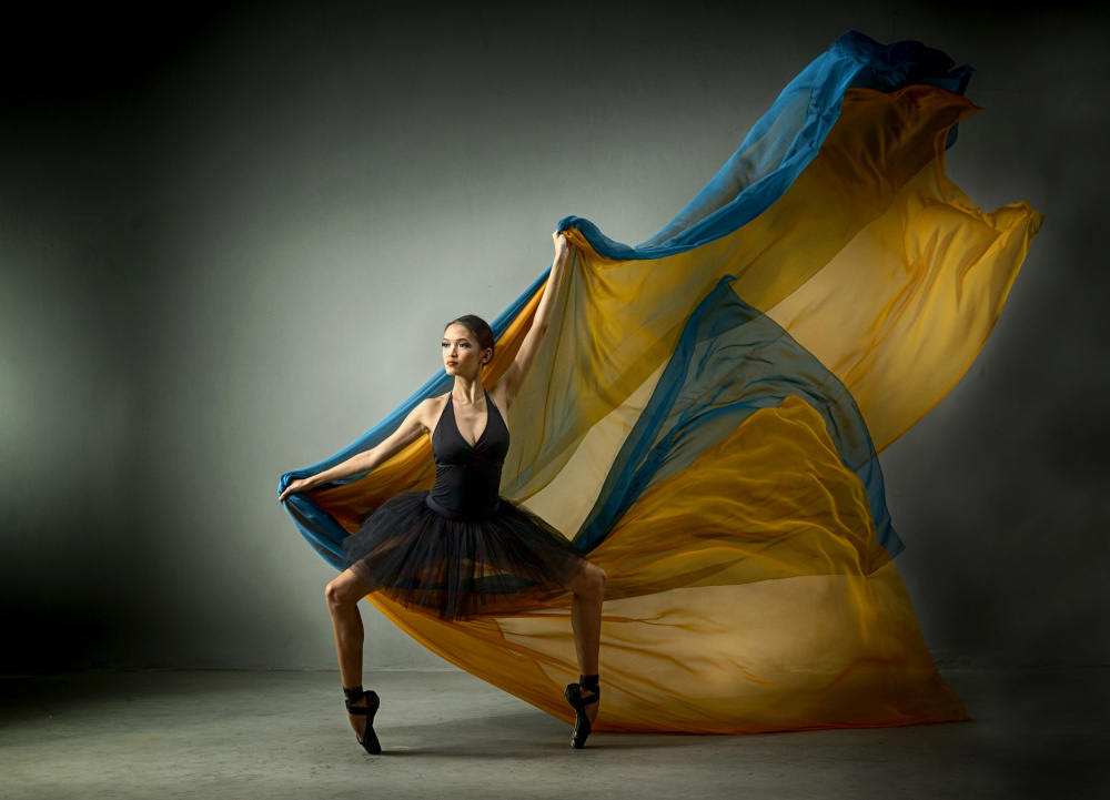 Tanz mit Farben von Angela Muliani Hartojo