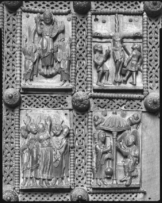 Kapitolstüren - Himmelfahrt, Kreuzigung, Frauen am Grab. von Anonym Romanisch