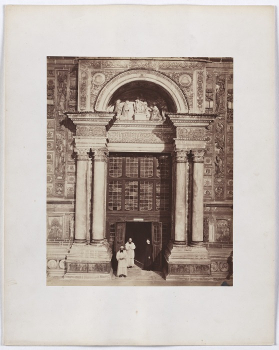 Die Kartause von Pavia: Blick auf das Hauptportal der Kirche von Anonym
