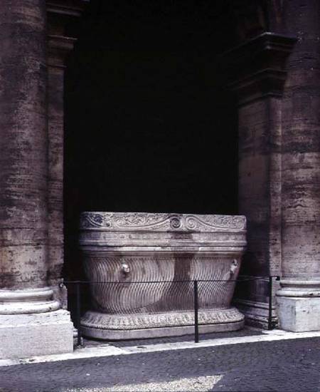 The inner courtyard detail of the original sarcophagus from the tomb of Cecilia Metella von Anonymous