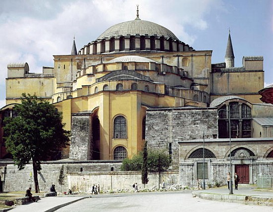 Exterior view of the cupola, 532-37 von Byzantine School