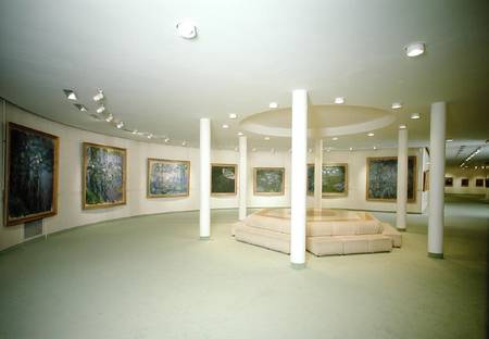 Interior with paintings von Claude Monet