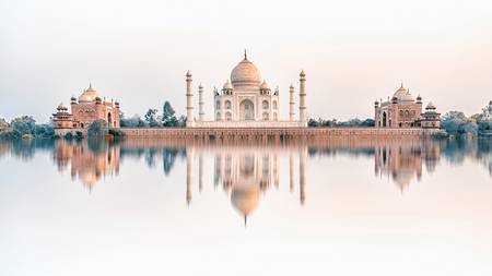Taj Mahal Monument 2018