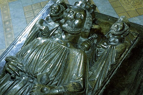 King John''s Tomb with two miniature figures of St. Wulstan and St. Oswald von English School