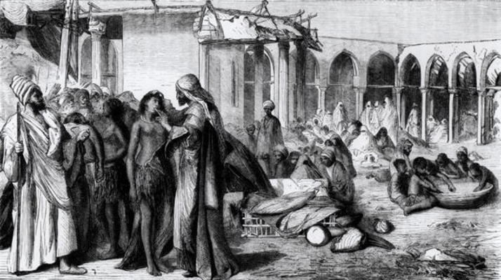 In the Slave-Market at Khartoum (engraving) (b/w photo) von English School, (19th century)