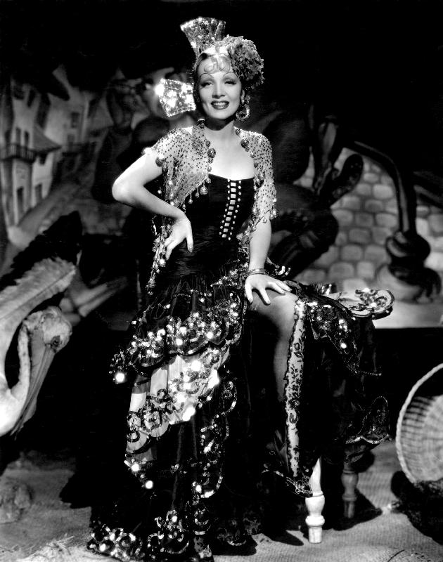 La femme et le pantin, THE DEVIL IS A WOMAN de JosefvonSternberg avec Marlene Dietrich von English Celebrities Photographer