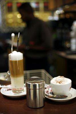 Kaffee Latte und Capucino von Erich Teister
