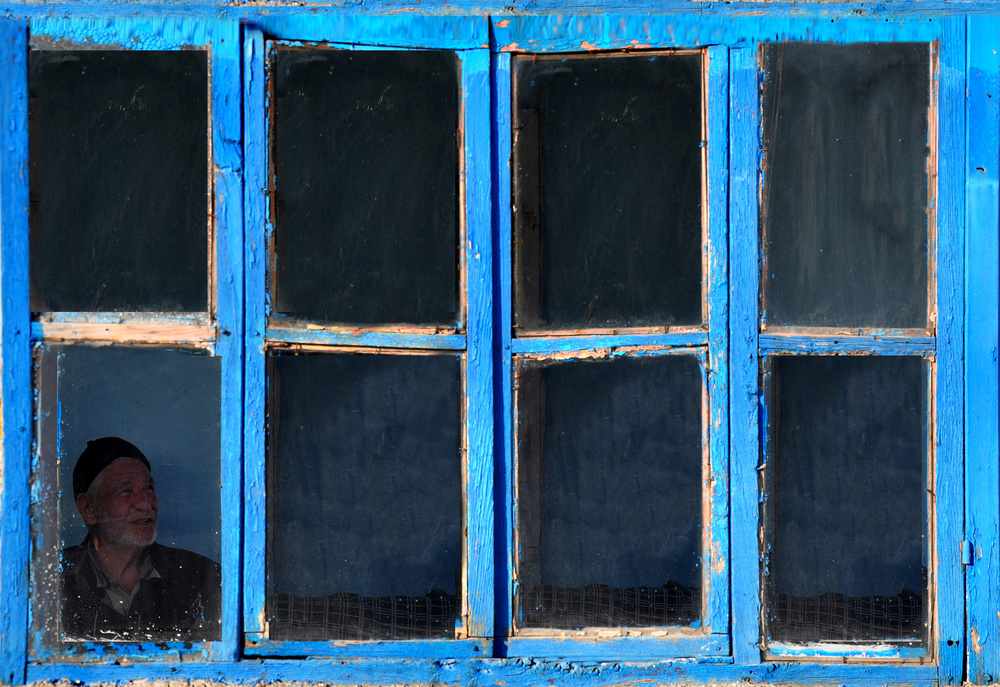 blaues Fenster von Fatma GÖKMEN