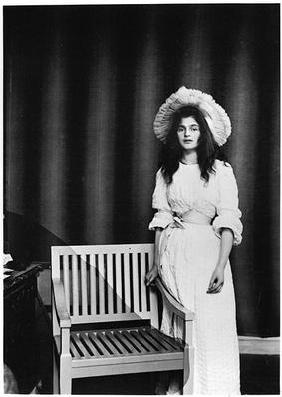 Portrait of Julie Manet aged 16 (1878-1966) 1894 (b/w photo) 20th
