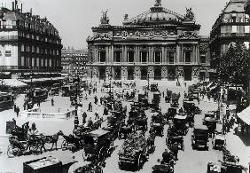 Traffic in front of the Paris Opera House, 1890-99 (b/w photo) 
