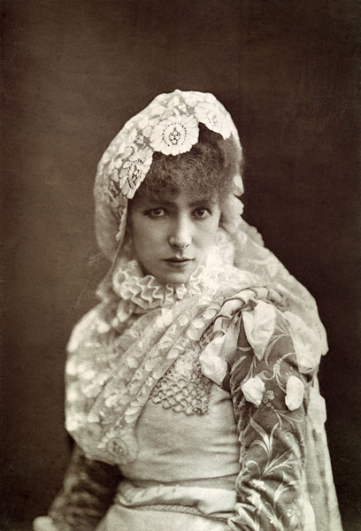 Sarah Bernhardt (1844-1923) in the role of Marion Delorme at the Porte Saint-Martin Theatre (b/w pho von Gaspard Felix Tournachon Nadar