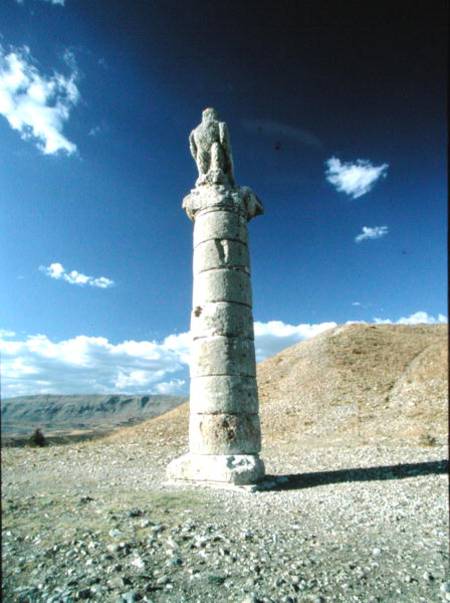 Column with an eagle (photo) von Greek