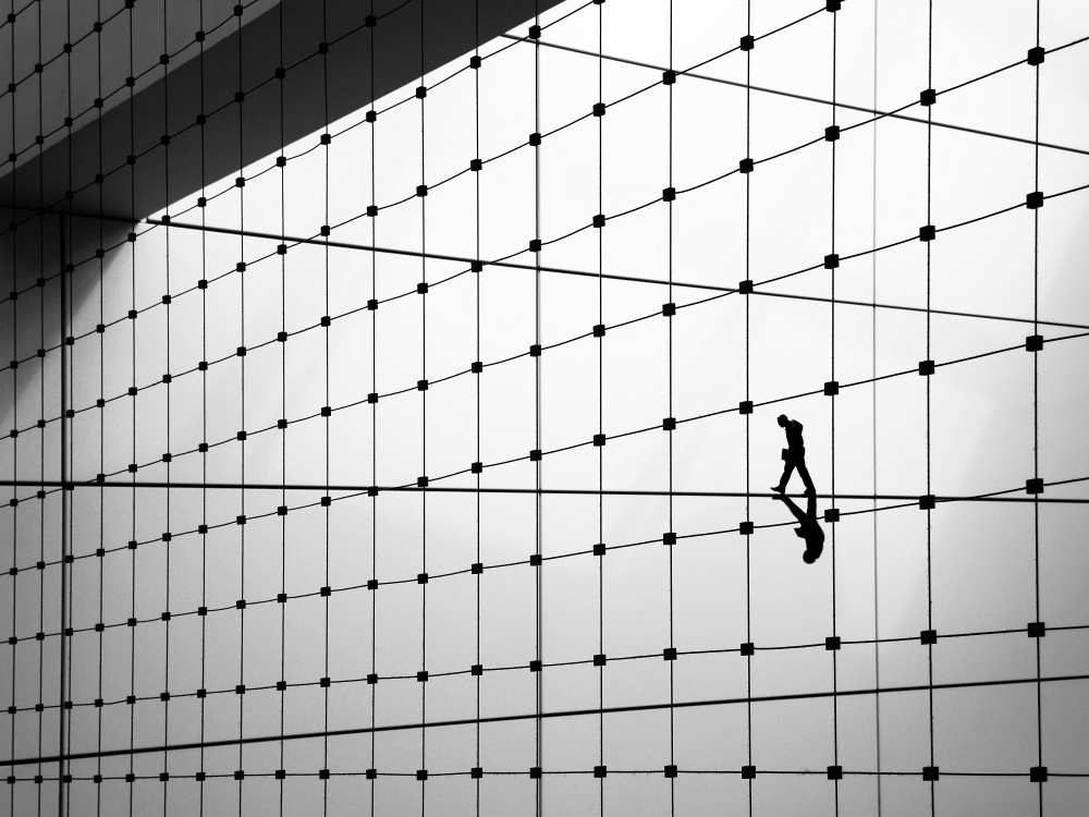 Walking the line von Huib Limberg