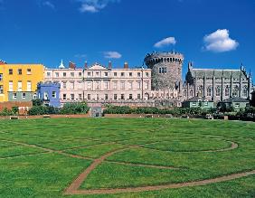 Dublin Castle, view from the gardens (photo) 