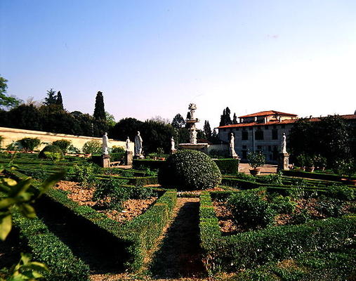 View of the Italian Garden, Villa di Castello (photo) von Italian School, (15th century)