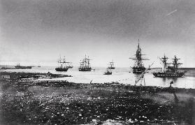 Crimean war, French squadron, entry into the port, 1855 (b/w photo) 