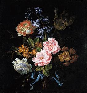 Blumenstrauß aus Kronen-Anemonen, Rosen, Narzissen, einer Hyazinthe, Tulpe und Aurikel, gebunden mit