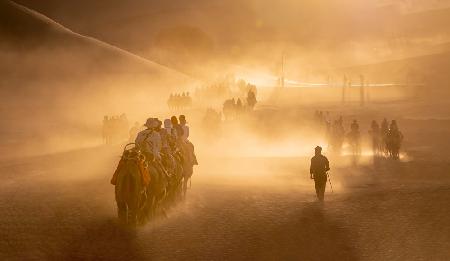 Kamelreiten in der Wüste Gobi (悠悠驼铃声）