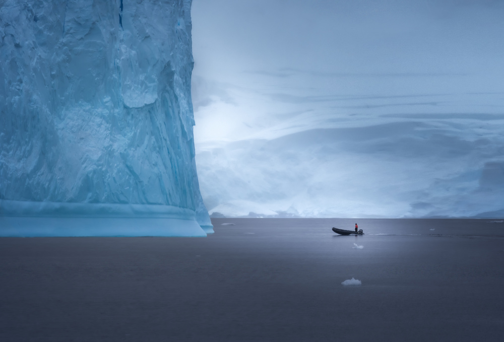 Im Angesicht eines Eisbergs von John-Mei Zhong