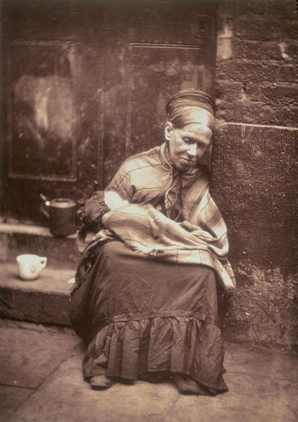 The Crawlers, from ''Street Life in London'', 1877-78 (woodburytype)  von John Thomson