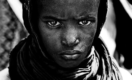 Junge vom Surma-Stamm - Äthiopien