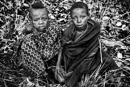 Zwei Surma-Stammjungen - Äthiopien