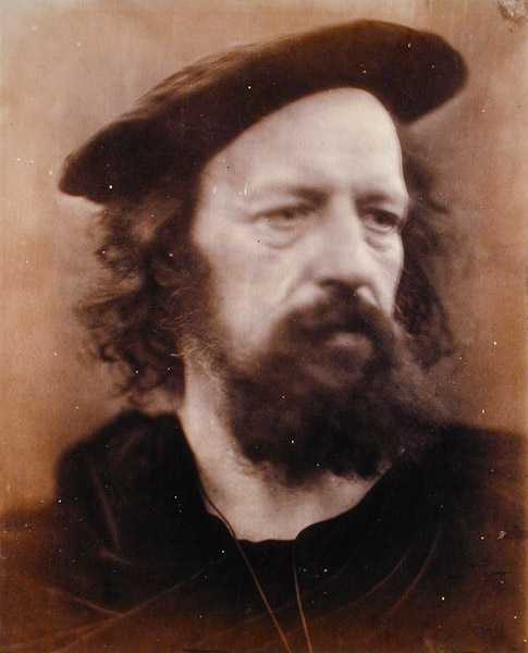 Portrait of Alfred, Lord Tennyson (1809-92) (b/w photo)  von Julia Margaret Cameron