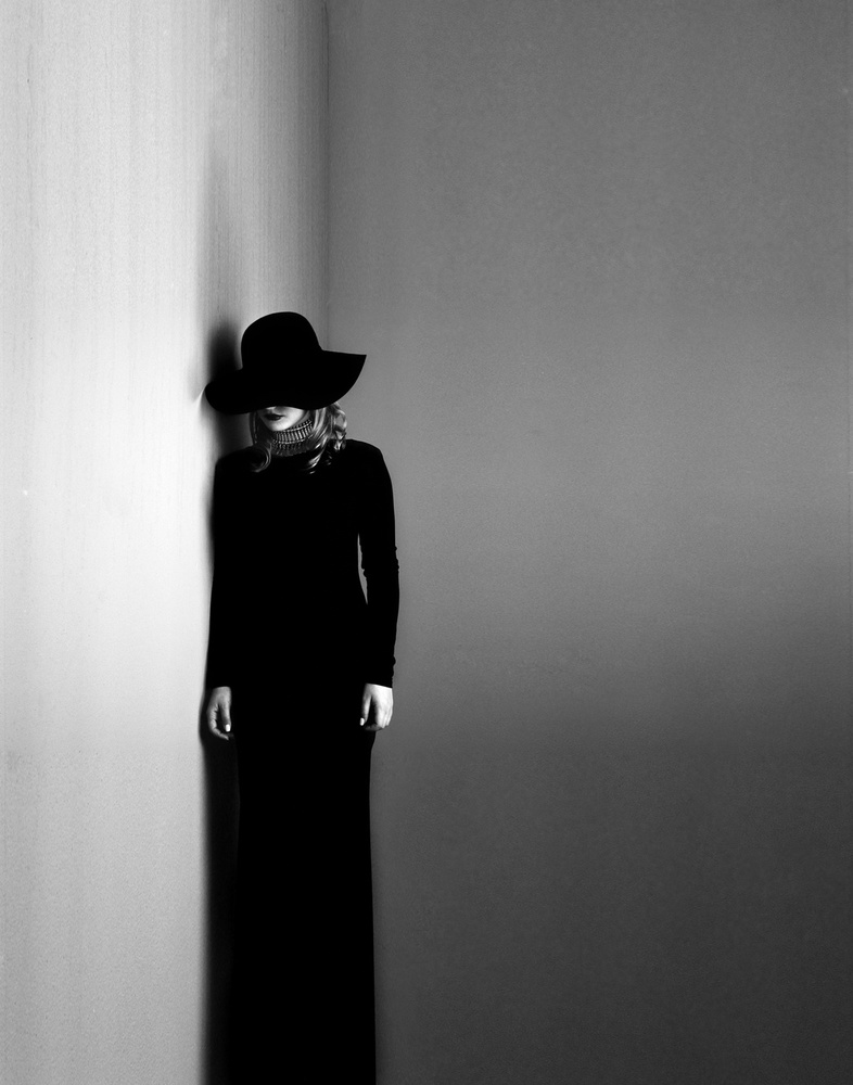 Schwarzes Kleid,weiße Seele von Kalynsky