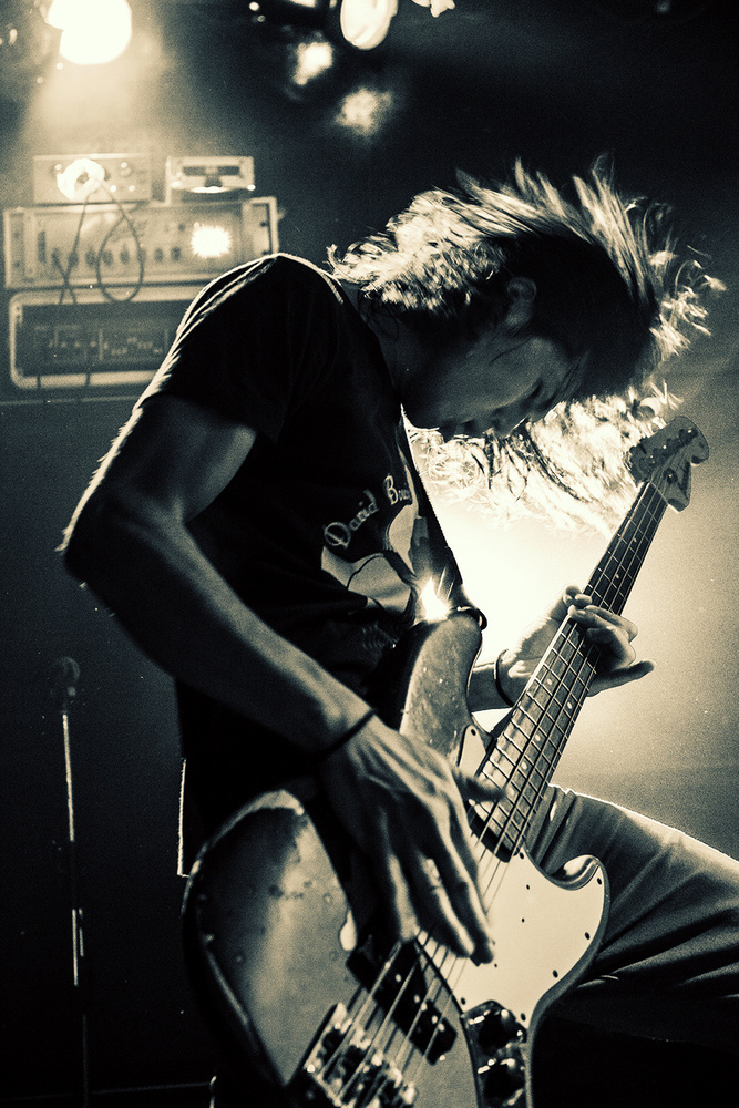 Bassgitarre spielen von Kenji Nakamatsu
