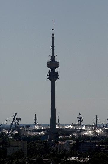Münchner Skyline Towers feiern Richtfest von Lukas Barth