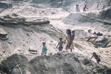 Kinder aus dem Steinbruch in Jaflong