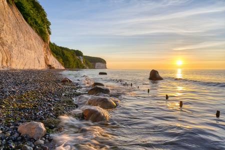 Sonnenaufgang in der Piratenbucht auf Rügen