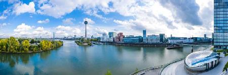 Architektur in Medienhafen in Düsseldorf, Deutschland 2020