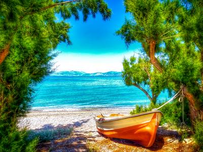 Boot am Strand in Peloponnes, Griechenland. 2021
