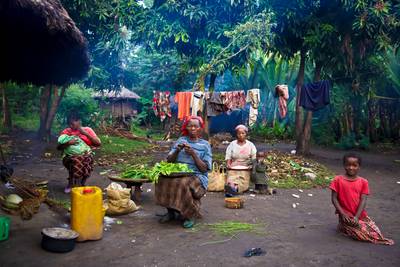 Menschen im Dorf in Äthiopien, Afrika. 2013