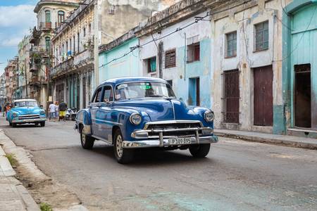 Street in Old Havana, Cuba. Oldtimer in Havanna, Kuba 2020