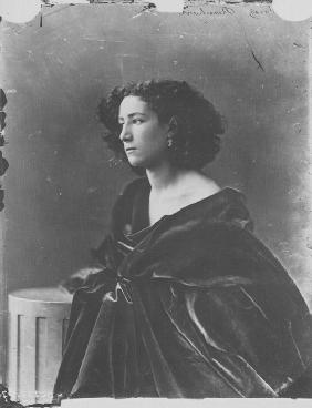 Porträt von Sarah Bernhardt (1844-1923)