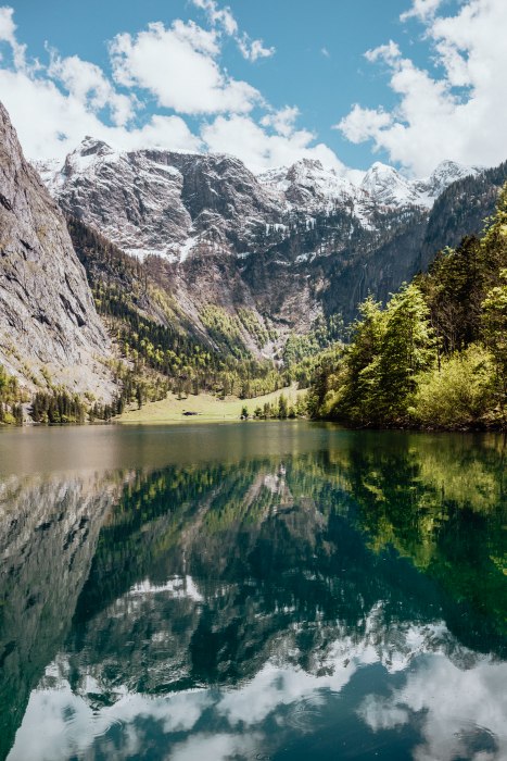 Obersee beim Königssee, Spiegelung, Berchtesgaden Nationalpark von Laura Nenz