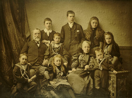 A Family Group Portrait von 