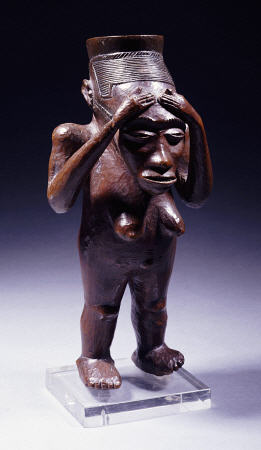 An Unusual Kuba Cup Carved As A Standing Female Figure With Hands Clasping The Forehead von 