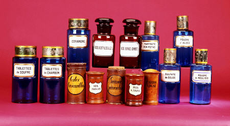 A Selection Of 19th Century Drug Containers von 