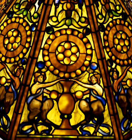 Detail From A Rare Regence Style Leaded Glass And Gilt-Bronze Table Lamp Tiffany Studios von 